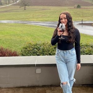 Meet your Posher, Brittney